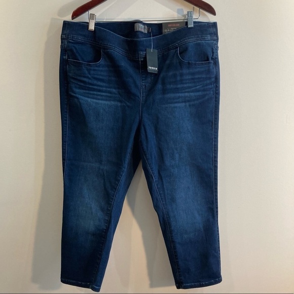 torrid Denim - TORRID Sz  2 (2x) Crop Lean Mid Wash Jeans NWT